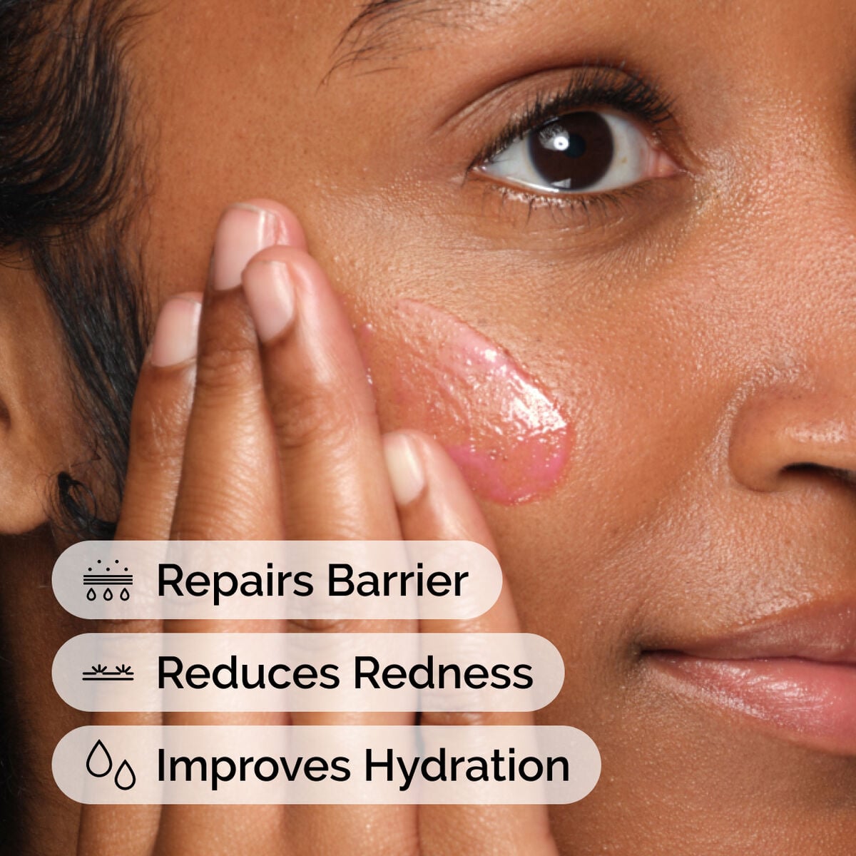 soothing-and-barrier-support-serum-set-z7 ord-soothing-barrier-support-serum-model-application-with-benefits.jpg